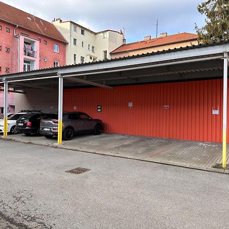 Apartman Ab Kryte Parkovani Zdarma Budweis Exterior foto